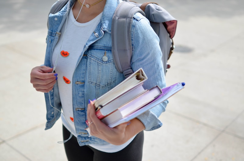 Primeiro Dia na Escola Bilíngue: Como Preparar Seu Filho (e Você) Para a Adaptação